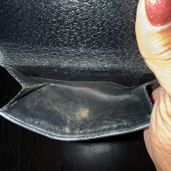 Gucci Black Wallet with Silver Accent - Picture 7 of 10